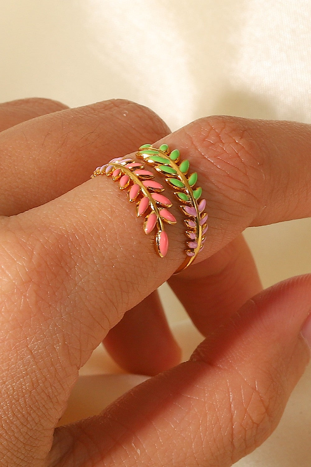 Multicolored Leaf Bypass Ring